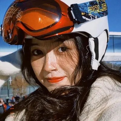 曼迪 封面